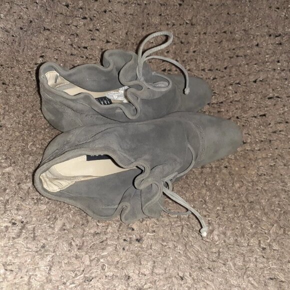FRATELLI ROSSETTI-Gray Soft Suede Booties-Brogue Accent-Lace Drawstring-Sz 6-NM - Picture 7 of 9